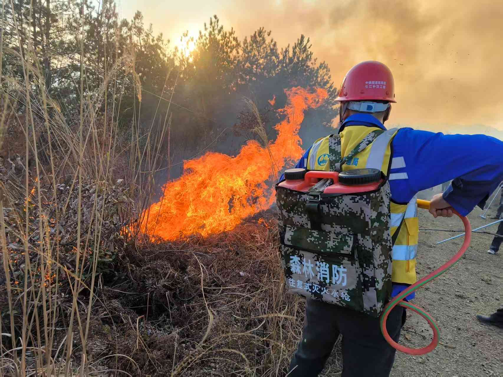 滅火現(xiàn)場 滅火現(xiàn)場